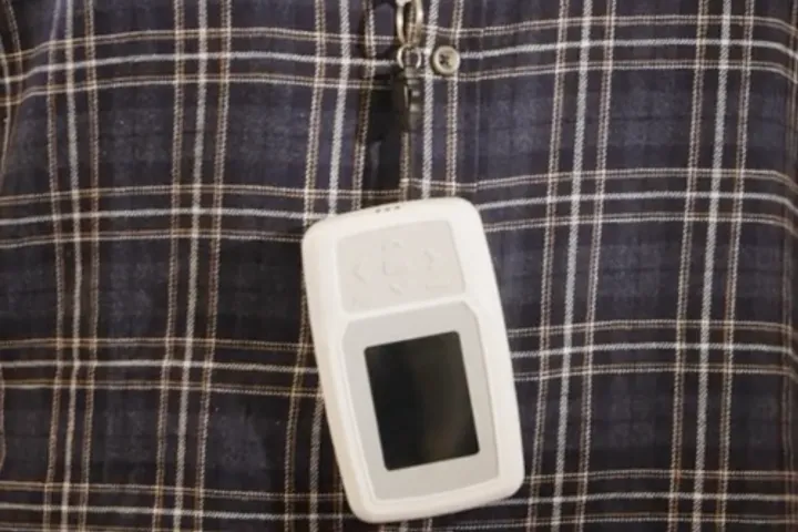 Sender P163 i halssnor