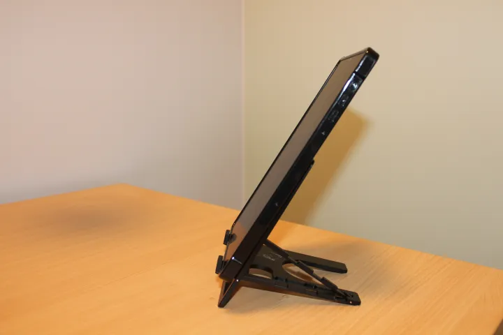 MEMOplanner Medium i bordsställ