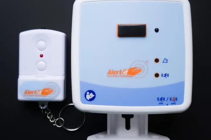 PIR Motion Detector (P210) with FOB (P211) - Alert-iT