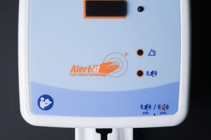 PIR Motion Detector with Stand (P210) - Alert-iT